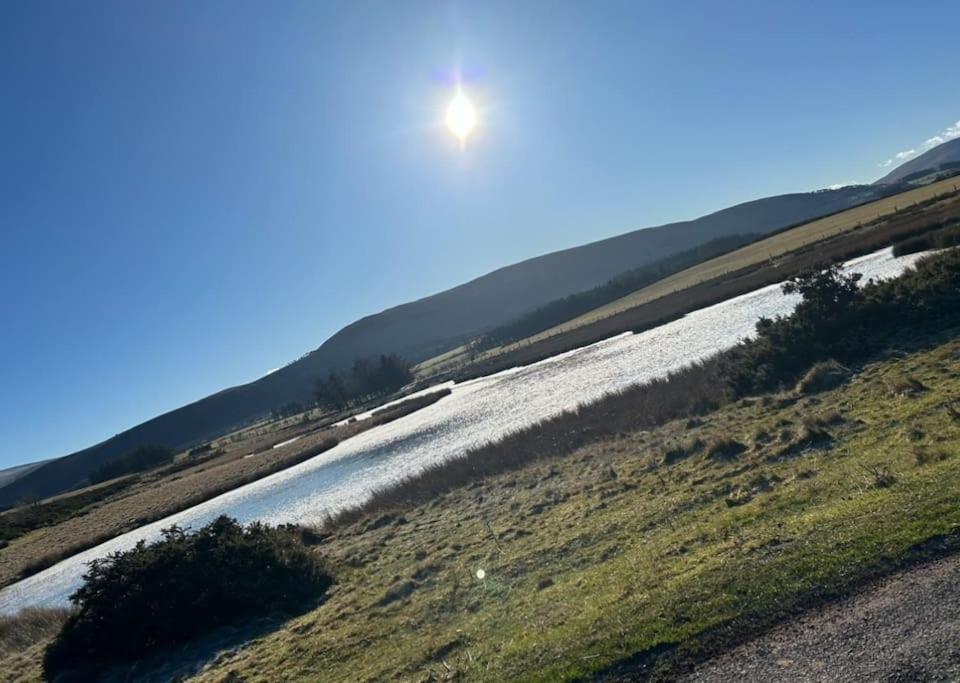 Syn Y Nant * Llangorse